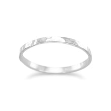 Load image into Gallery viewer, Val & Tina Siabella™ Thin Polished Hammered Band