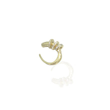 Load image into Gallery viewer, Val & Tina Siabella™ Fancy Ear Cuff - Gold