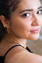 Load image into Gallery viewer, Val & Tina Siabella™ Fancy Ear Cuff - Gold